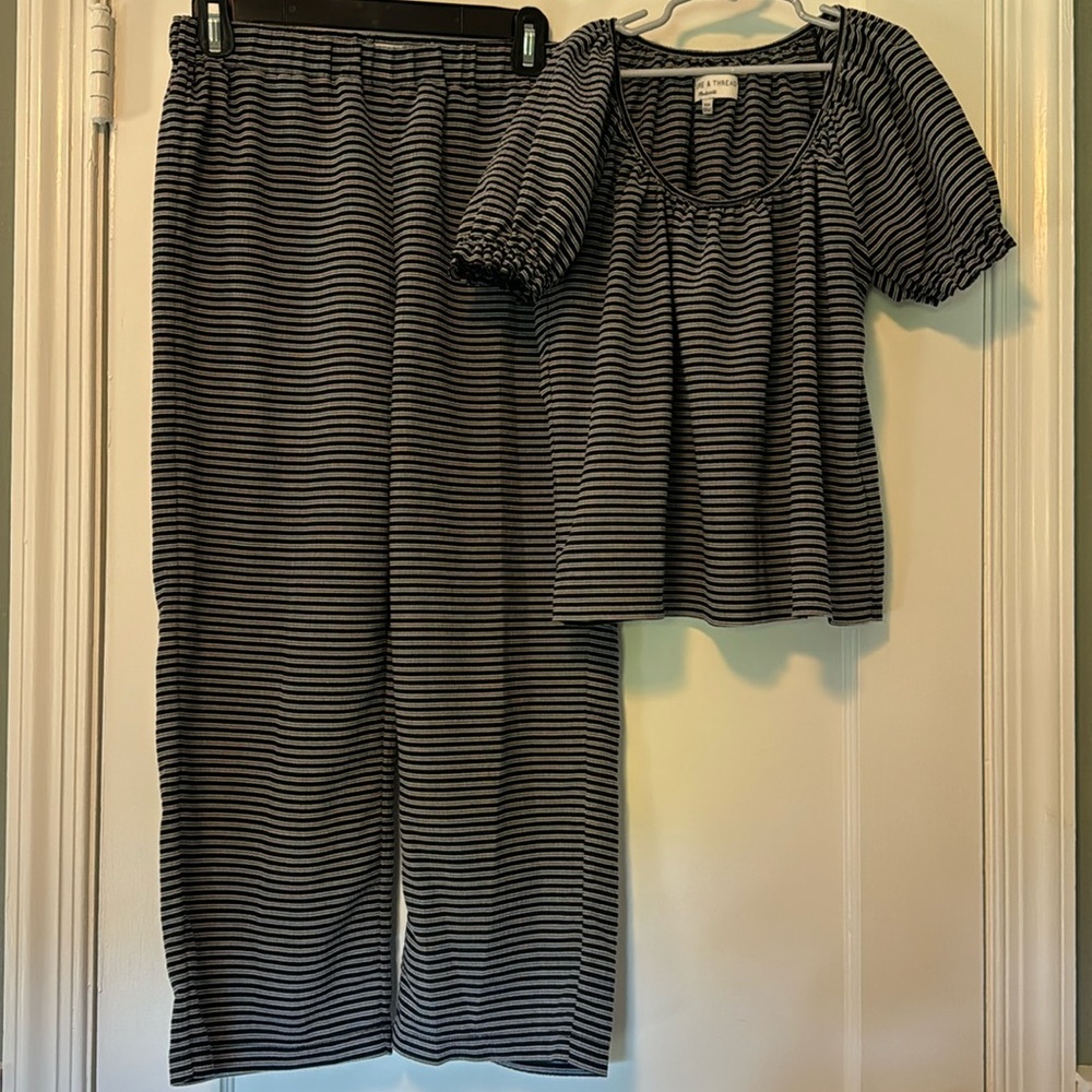 Madewell 2 piece stripped shirt and pant. Size XXS
